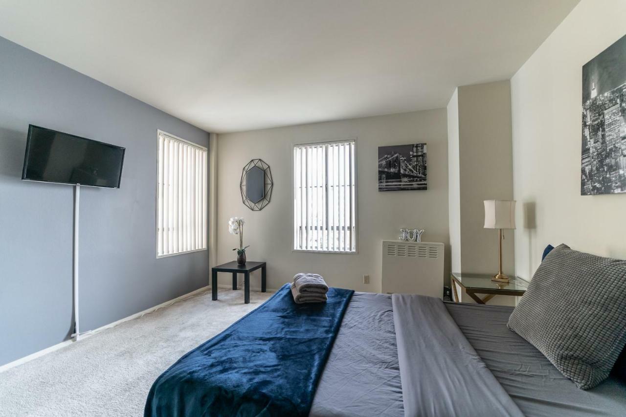2 Bedroom Condo With A View Near The Grove Los Angeles Exterior foto
